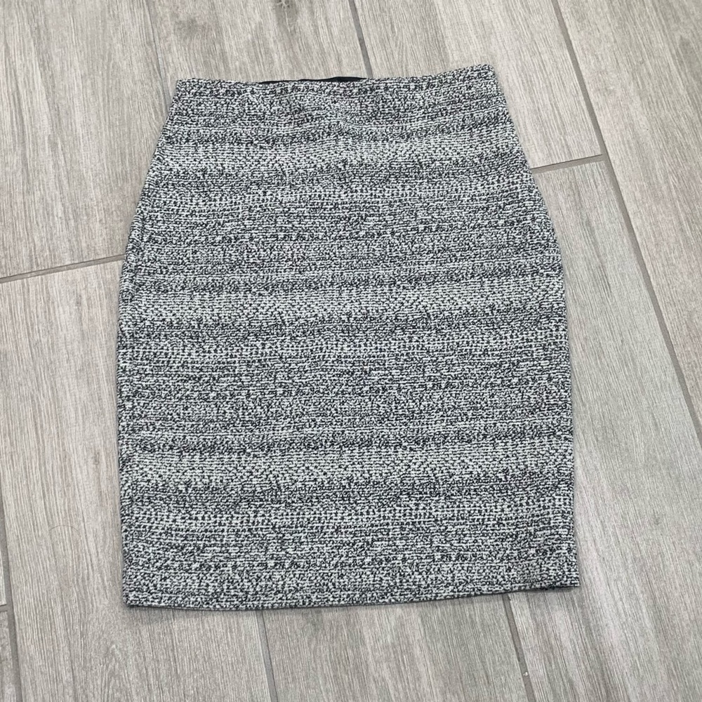 Express gray skirt